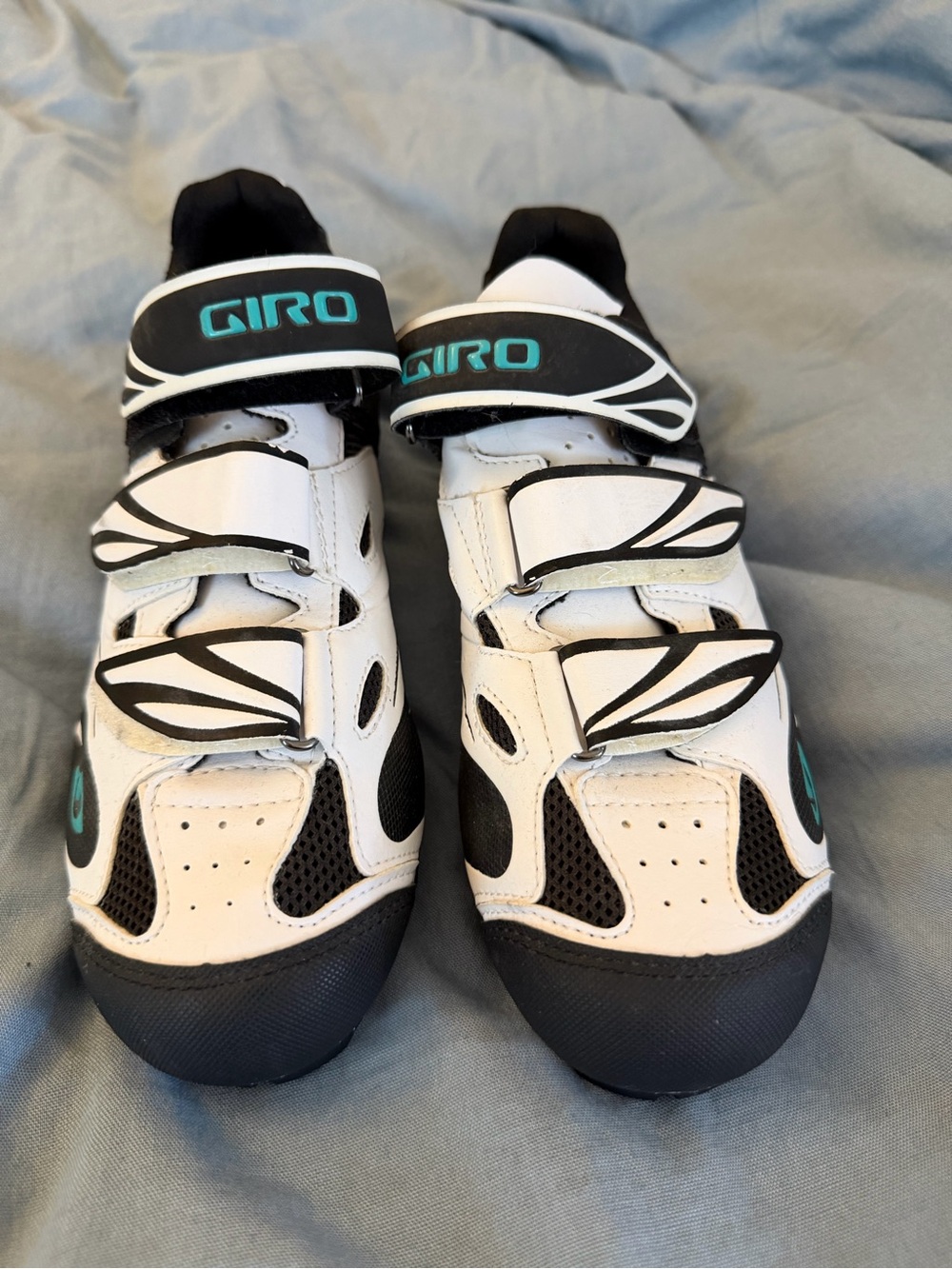 Giro Riela Cycling Shoes in White & Black with Teal Logo
